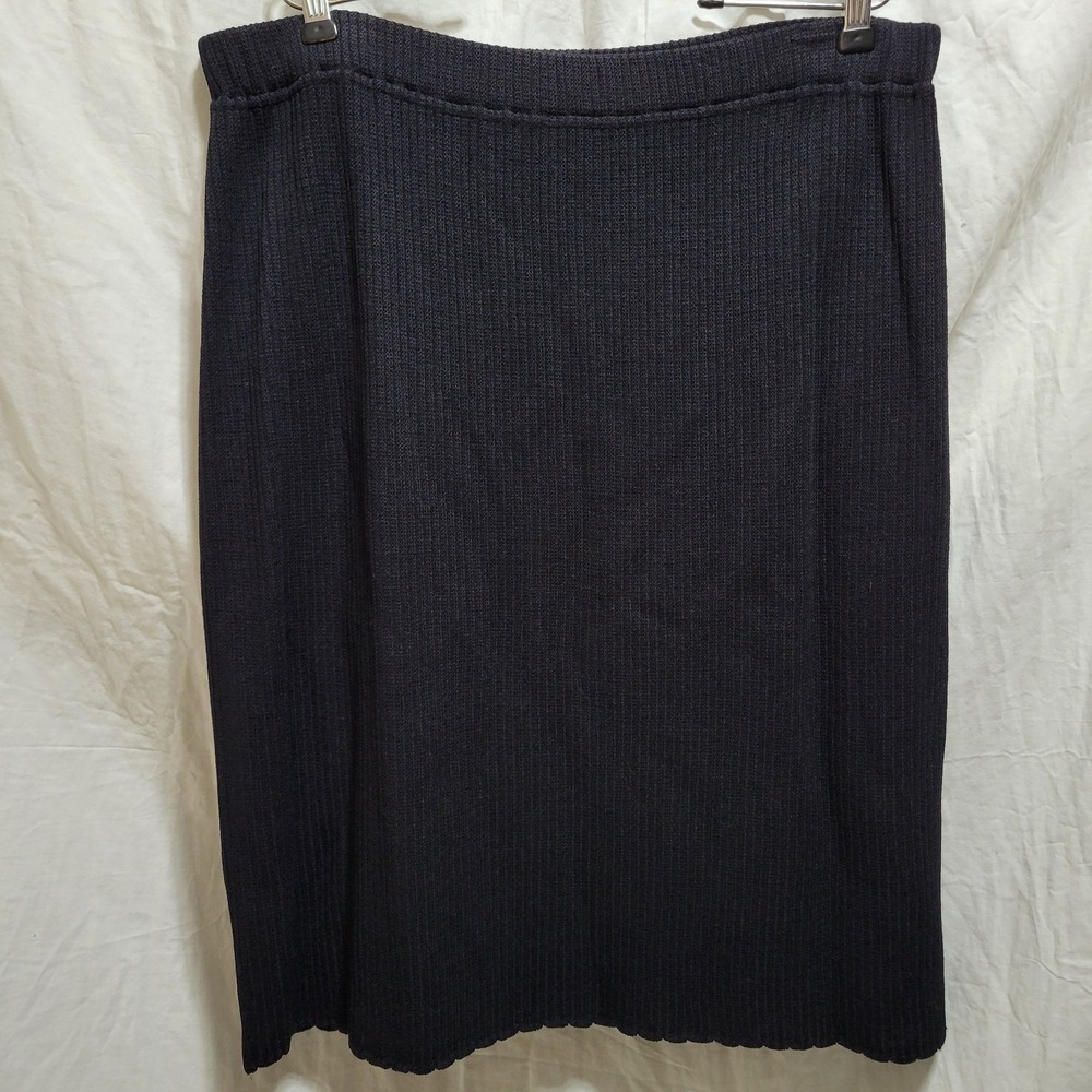 St. John Basics Women's Black Knit Straight Pull-On Skirt Size 14 Scallop Hem